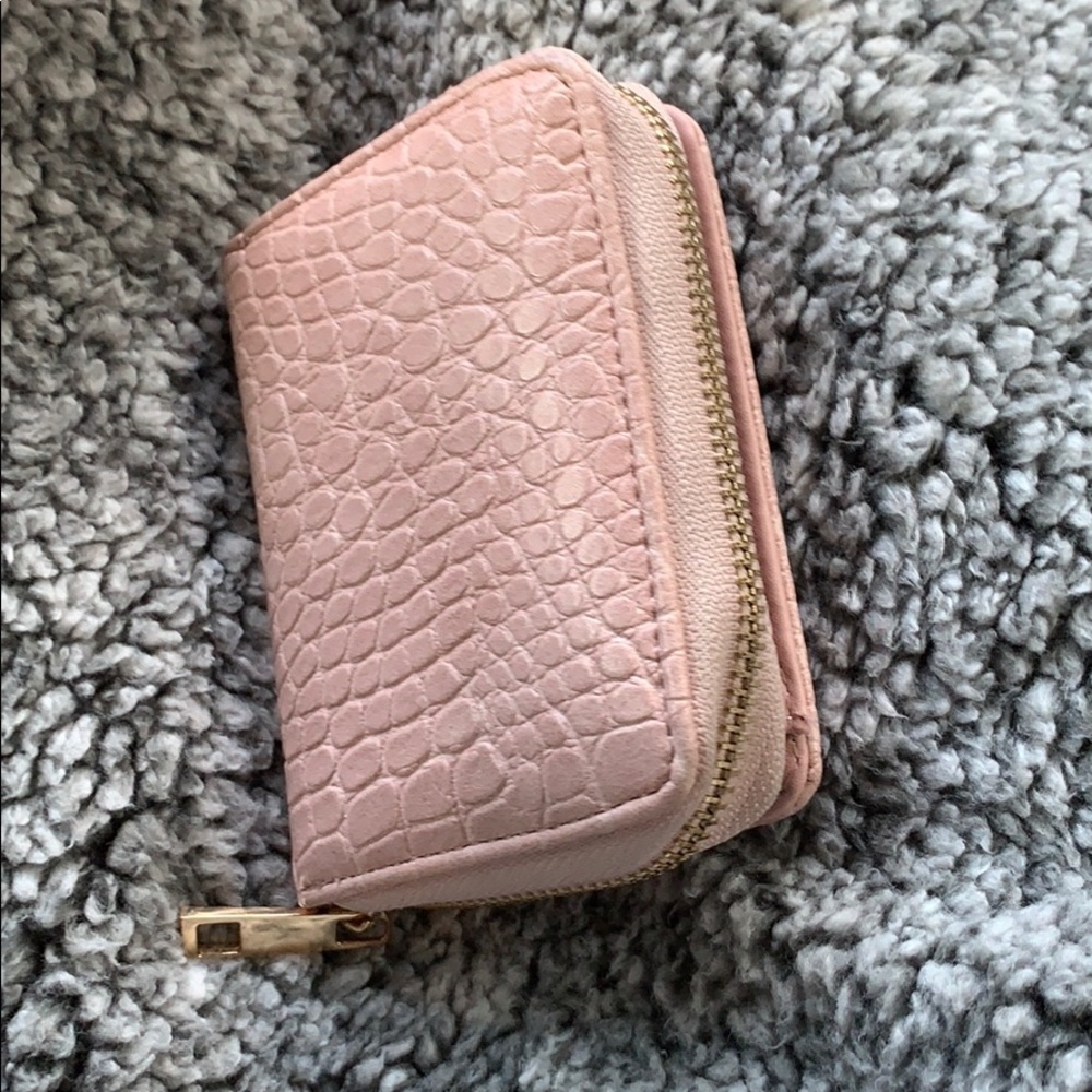 Small pink/cream wallet